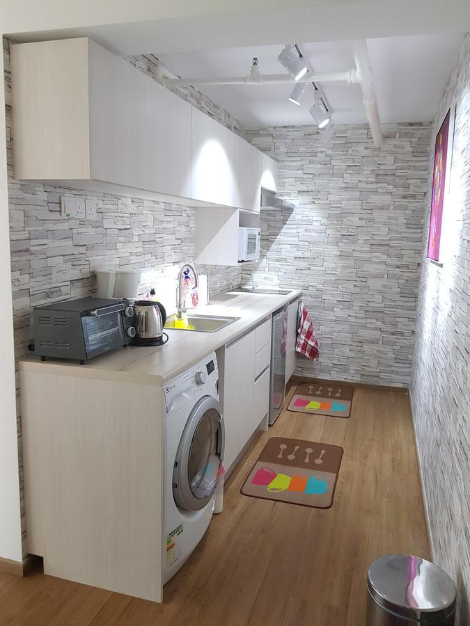 The Garden Apartment At Kuala Lumpur 페탈링자야 외부 사진